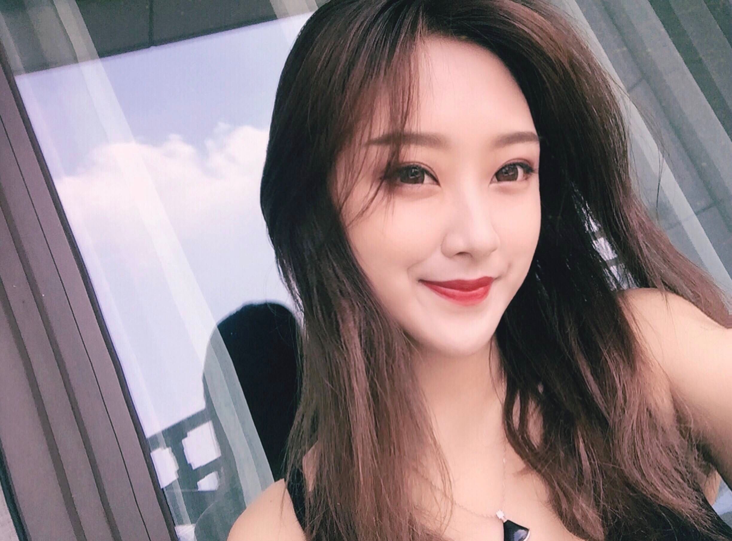 极品性感g奶妹妹